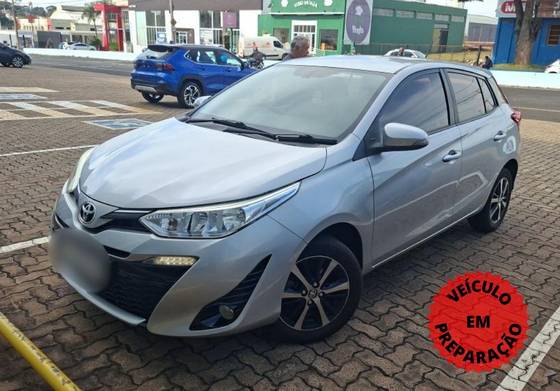 TOYOTA YARIS 1.5 16V FLEX XS MULTIDRIVE TOYOTA YARIS 1.5 16V FLEX XS MULTIDRIVE